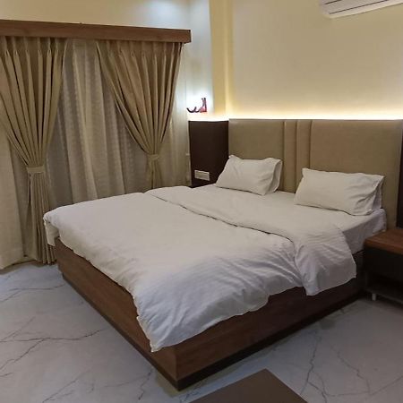 The Banaras Hotel Varanasi Exterior foto
